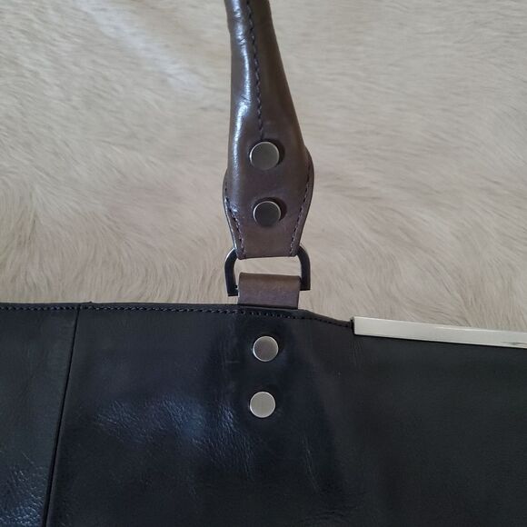 Kenneth Cole Large Tote Shoulder Bag Women's Black Green Leather Silver Hardware - Picture 13 of 15